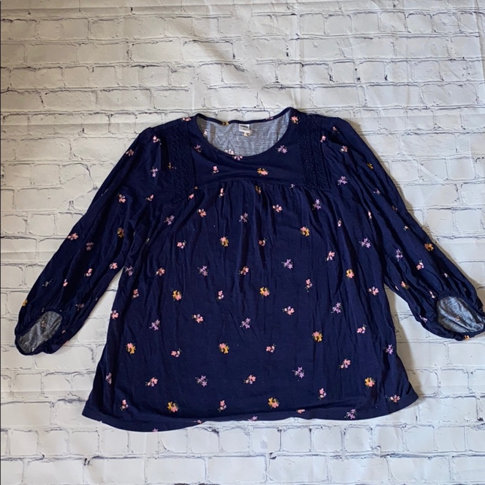 Old Navy Ladies Long Sleeve Shirt